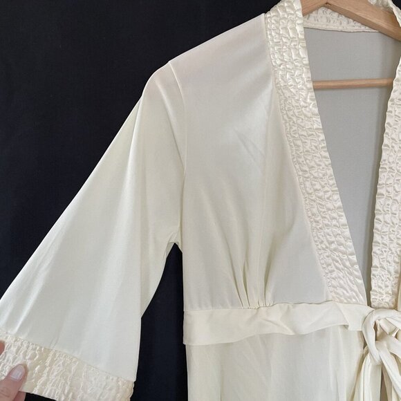 vintage valmode baby yellow robe 3/4 sleeves lingerie women's size small belted - Picture 2 of 8